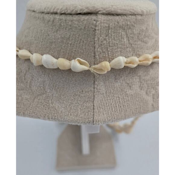 Bohemian Beach Style Cowrie Shell Necklace with Charm - Picture 9 of 10